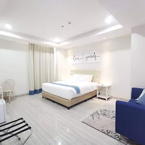 https://hampton-suites.davao-hotels.com